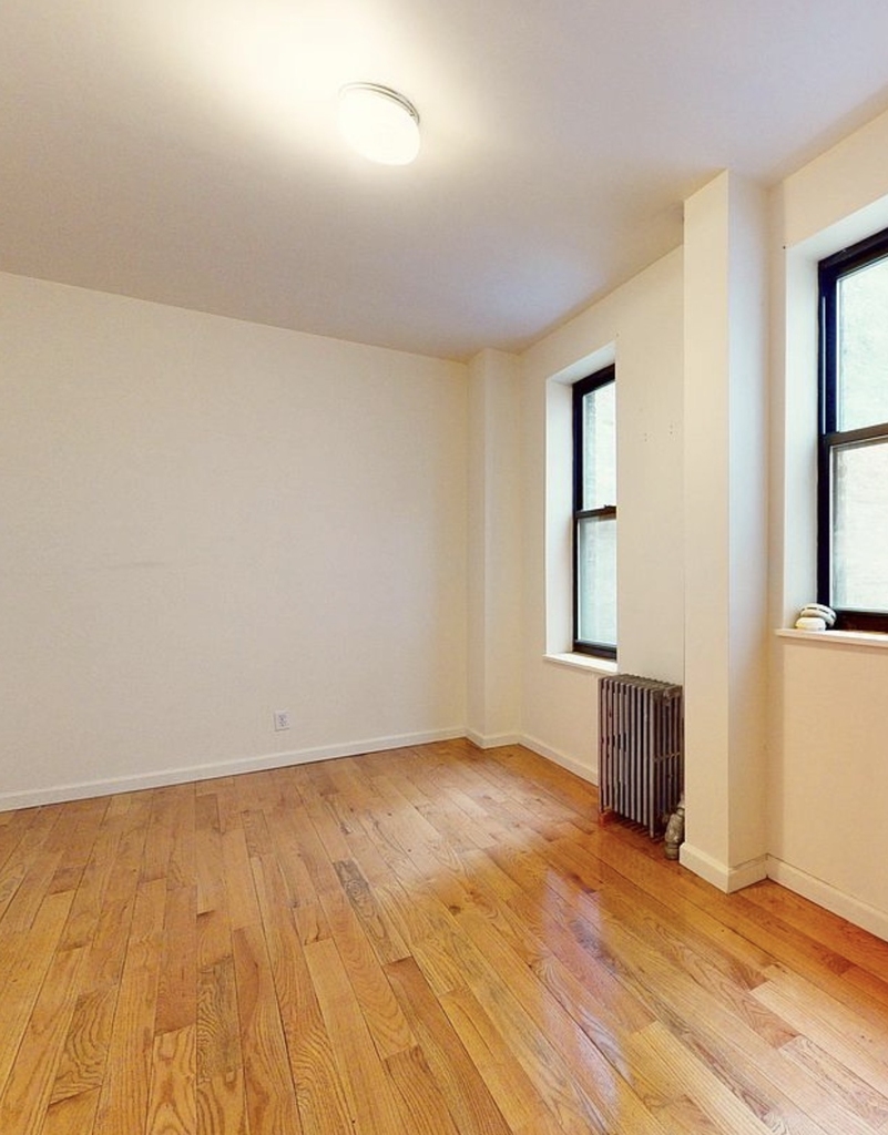 140 West 71st Street,New York,NY 10023 - Photo 2