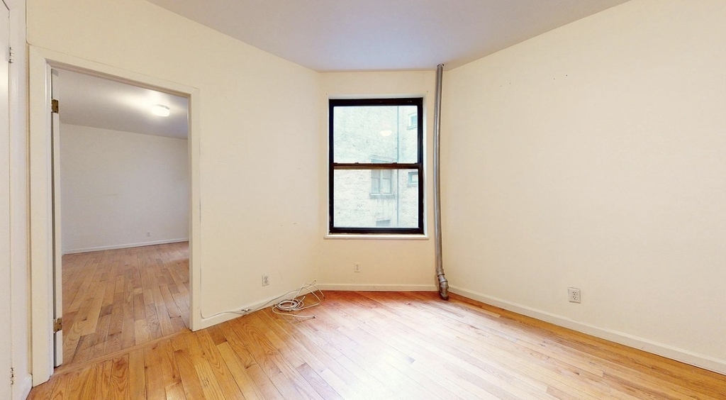 140 West 71st Street,New York,NY 10023 - Photo 0