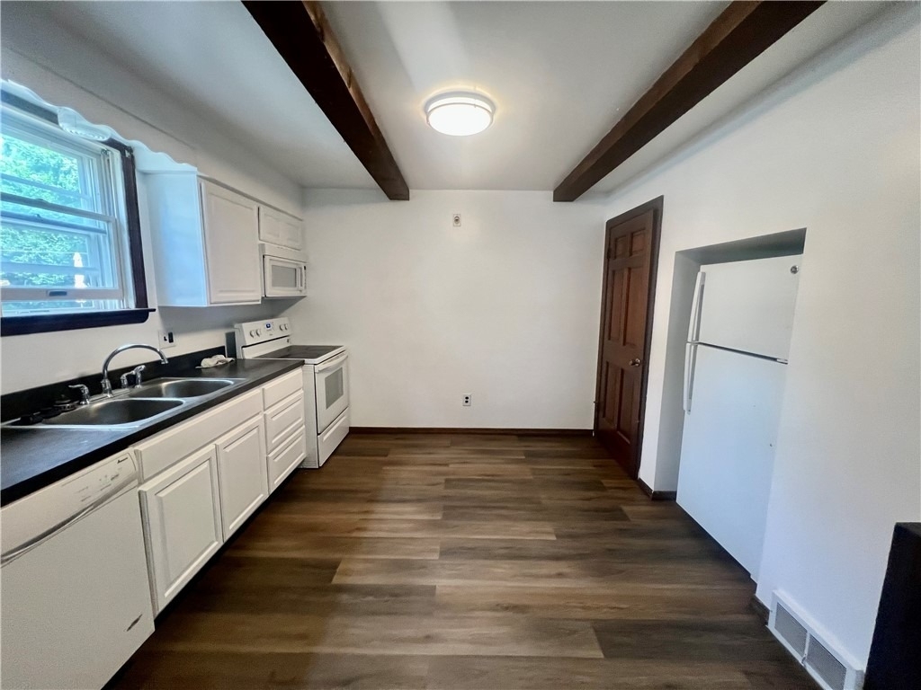 419 E Fairmont Ave - Photo 2
