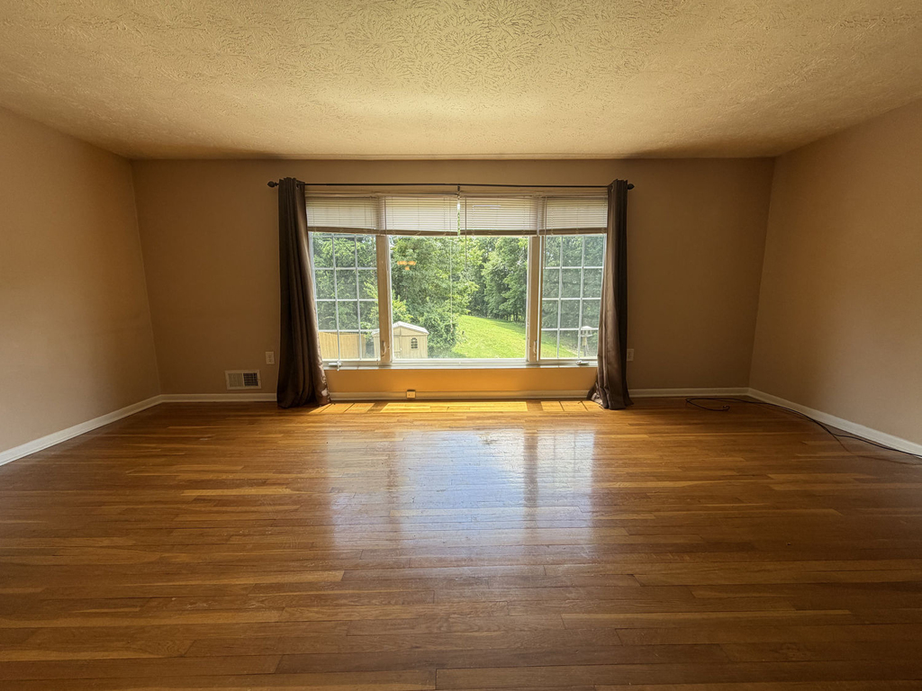 114 Westbury Drive - Photo 11
