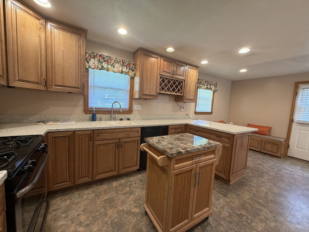 114 Westbury Drive - Photo 2