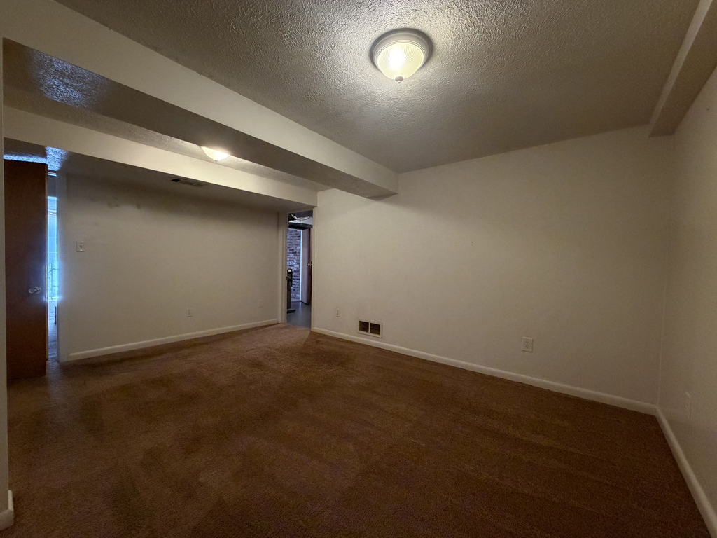 114 Westbury Drive - Photo 24