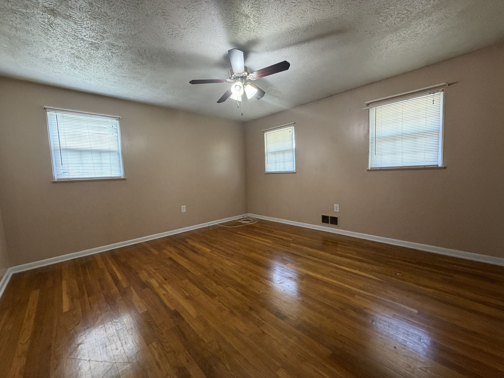 114 Westbury Drive - Photo 12