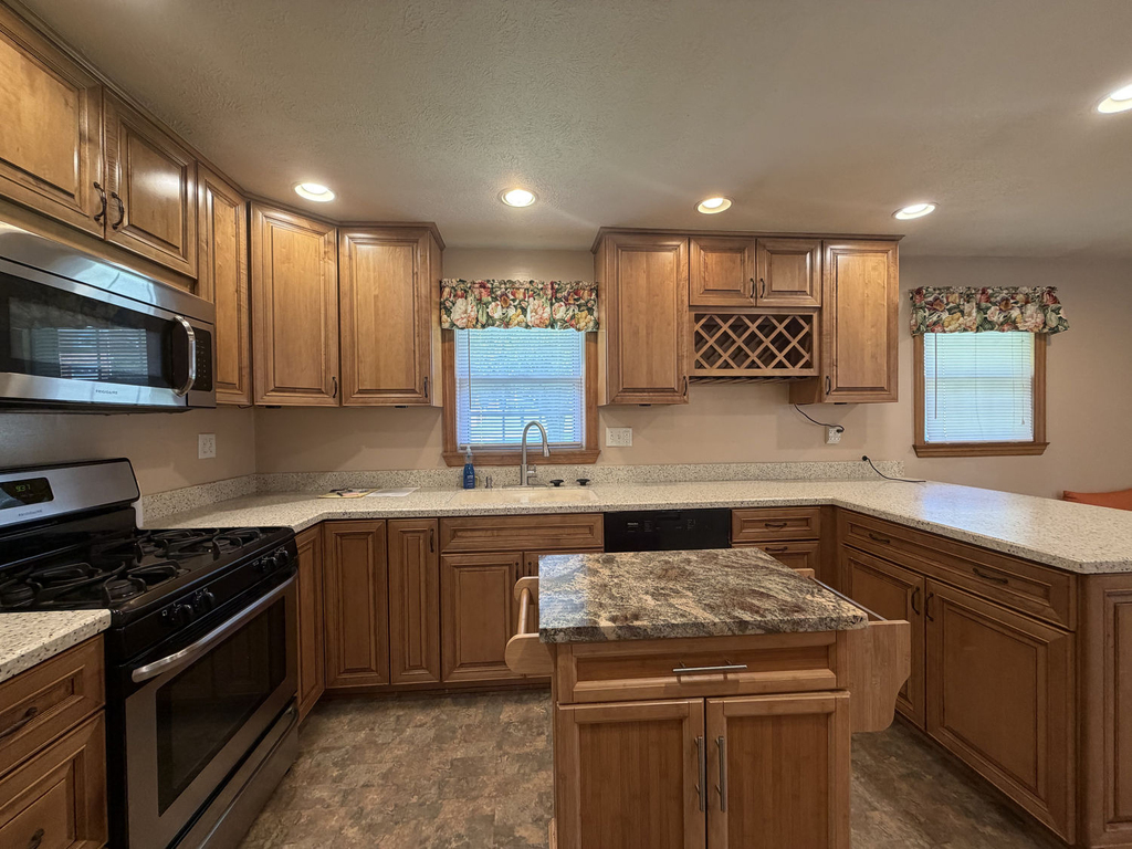 114 Westbury Drive - Photo 3