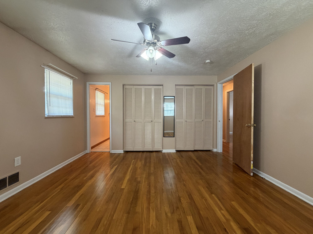 114 Westbury Drive - Photo 13