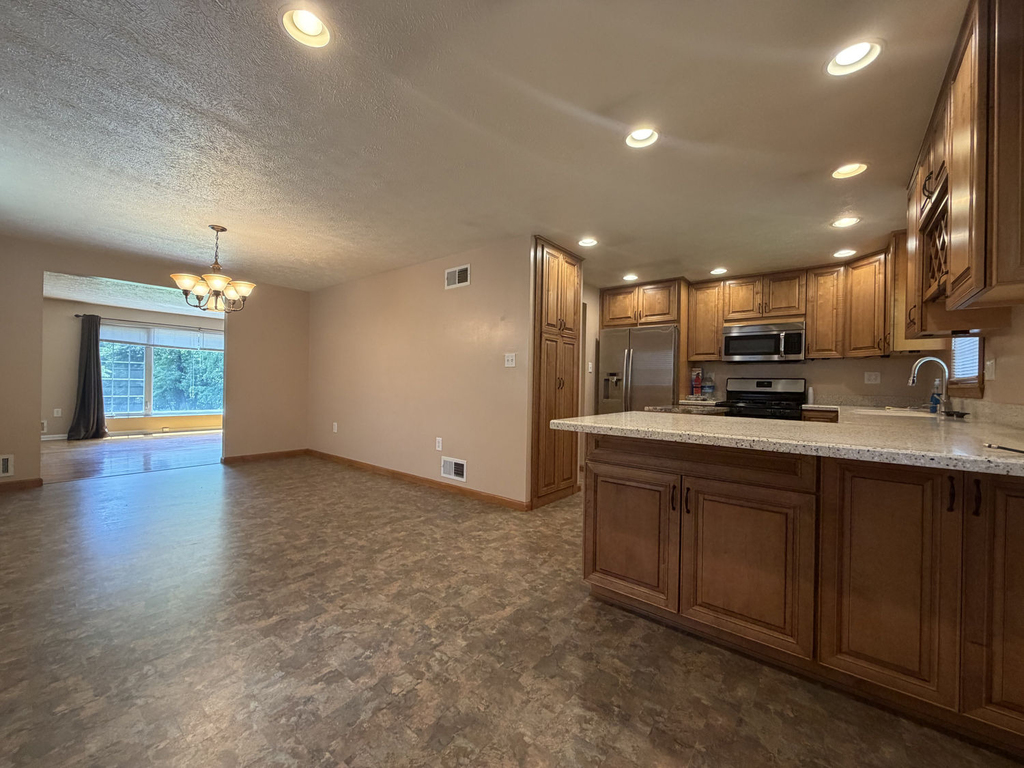 114 Westbury Drive - Photo 6