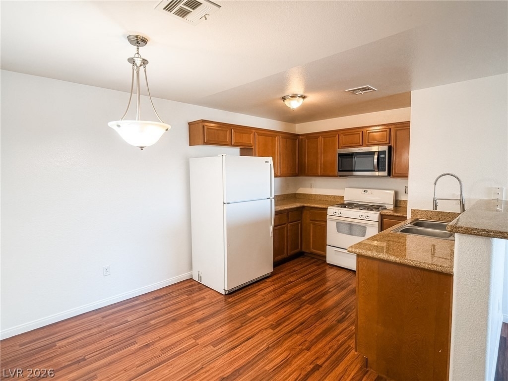 7701 W Robindale Road - Photo 3