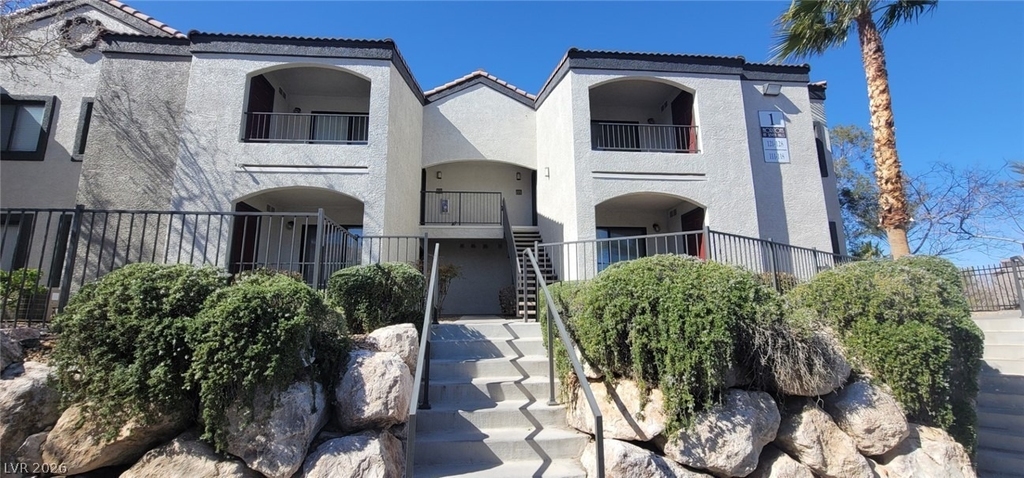 950 Seven Hills Drive - Photo 0