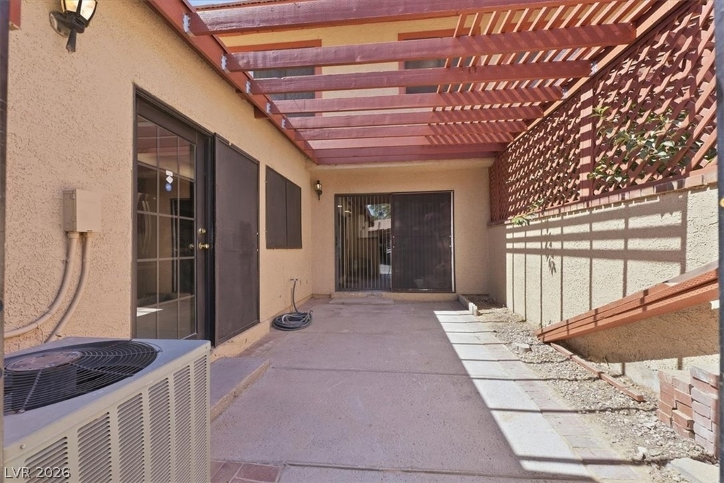 2410 Pickwick Drive - Photo 20