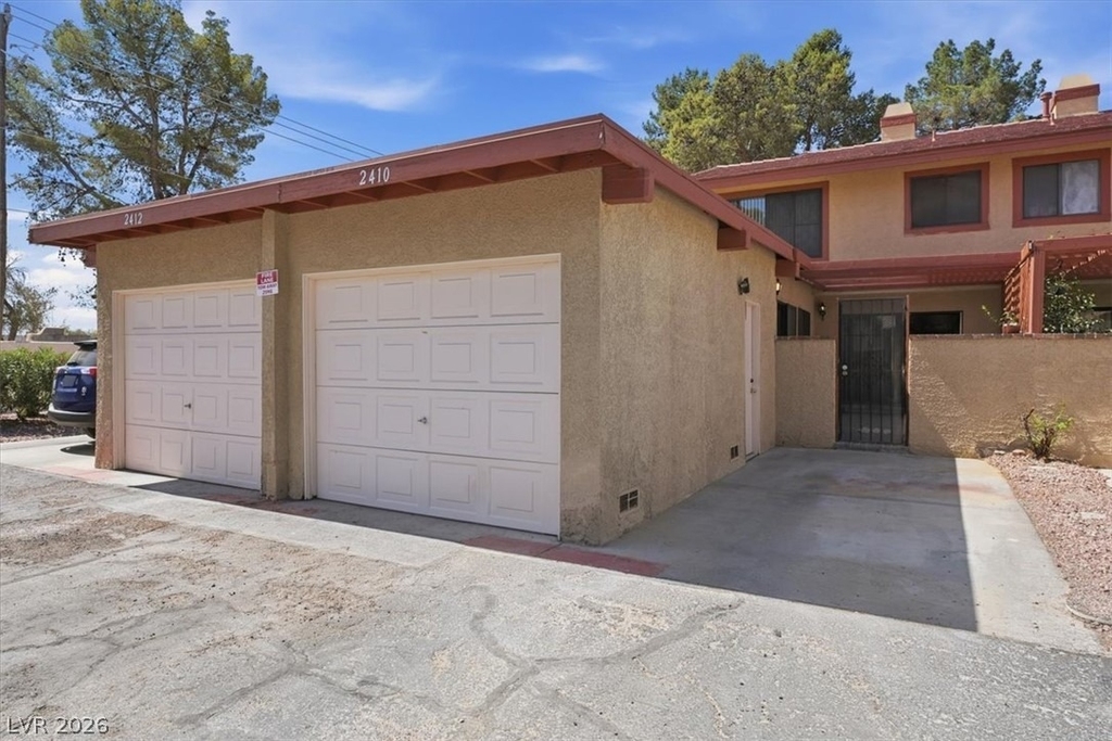 2410 Pickwick Drive - Photo 21