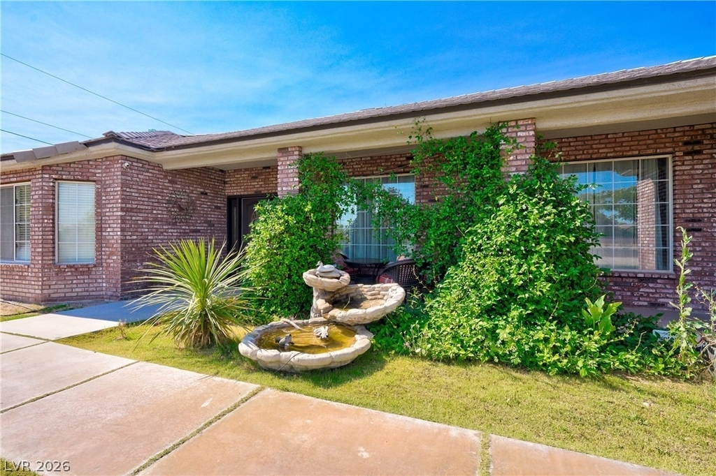 6465 W Quail Avenue - Photo 1