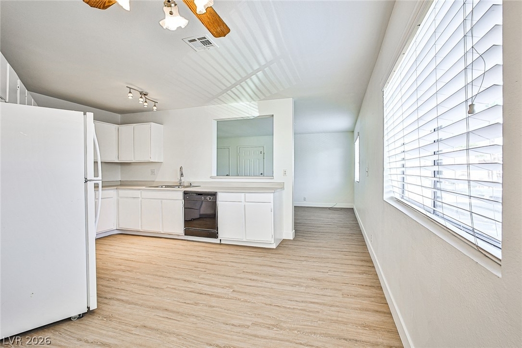 5091 Pioneer Avenue - Photo 5