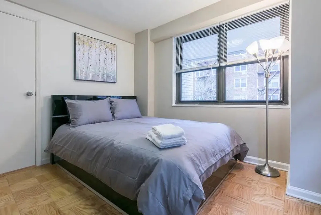 East 39th & 2nd Ave - Photo 1