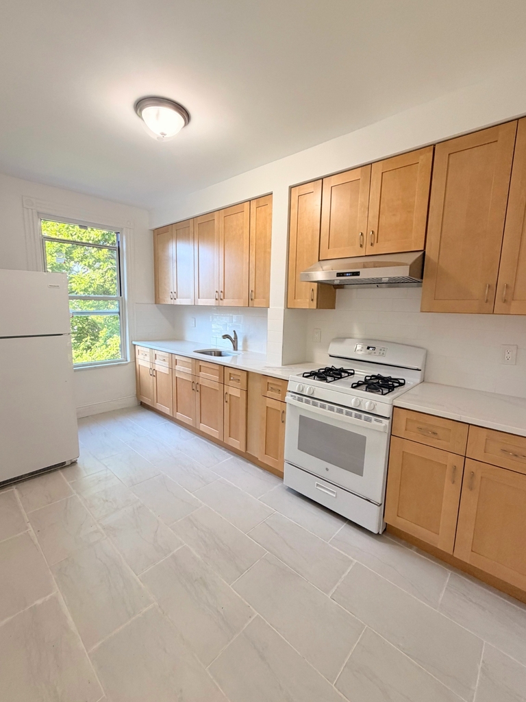 12-21 30th Drive - Photo 2