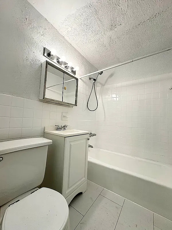 330 East 100th Street - Photo 4