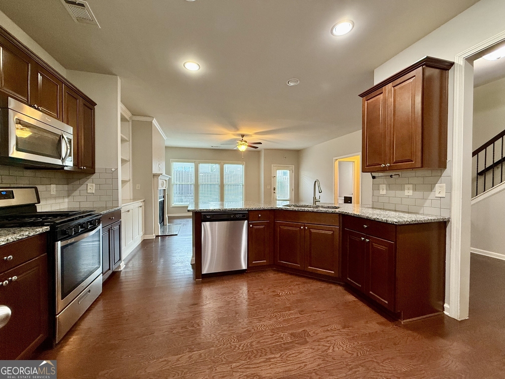 5115 Breezewood Circle - Photo 3