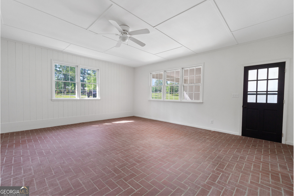 223 Brookwood Drive - Photo 37