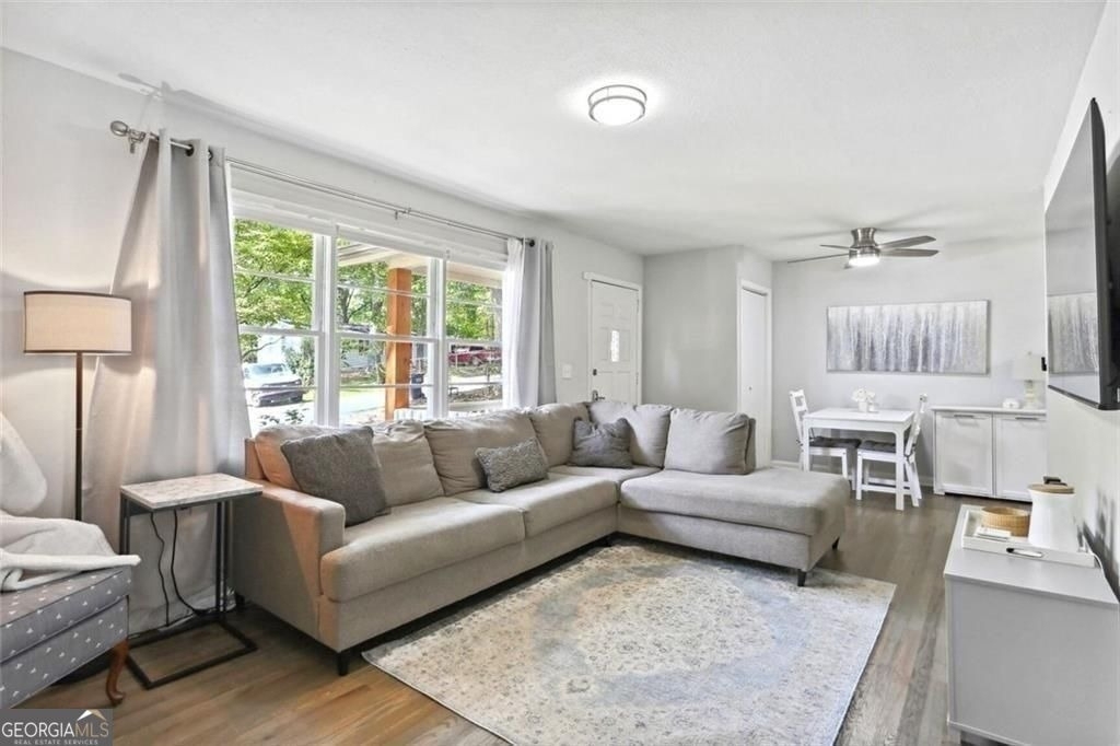 2363 Beverly Lane - Photo 1