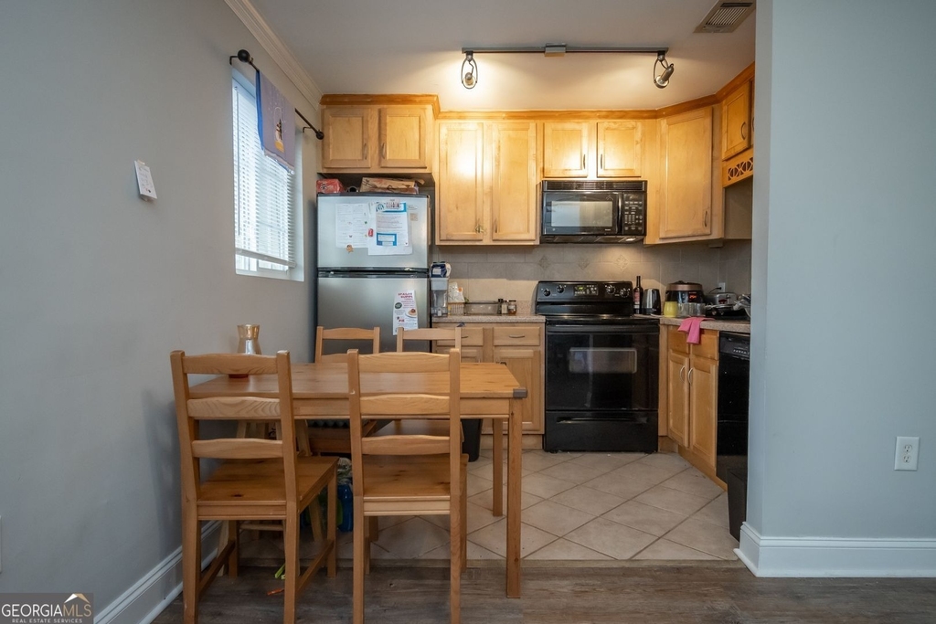 2018 S Milledge Avenue - Photo 5