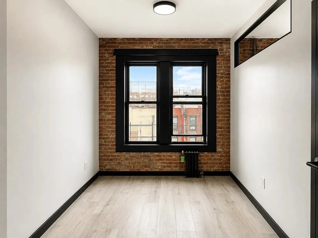 2100 2nd Avenue - Photo 4
