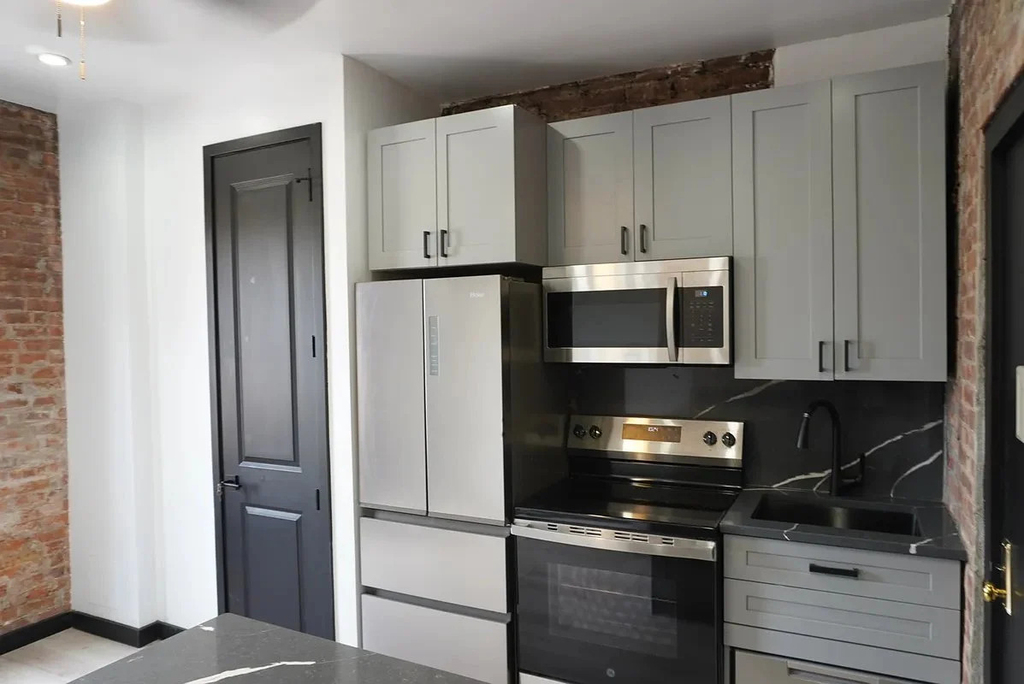 2100 2nd Avenue - Photo 9