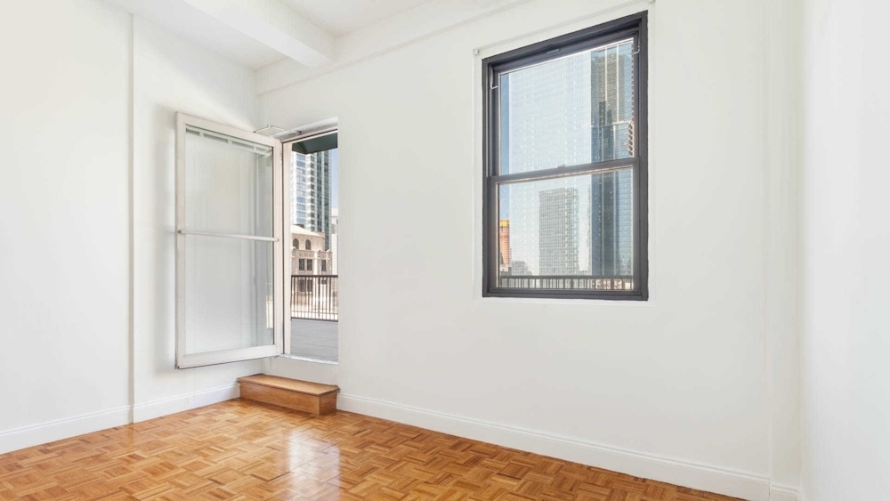71 Broadway - Photo 3
