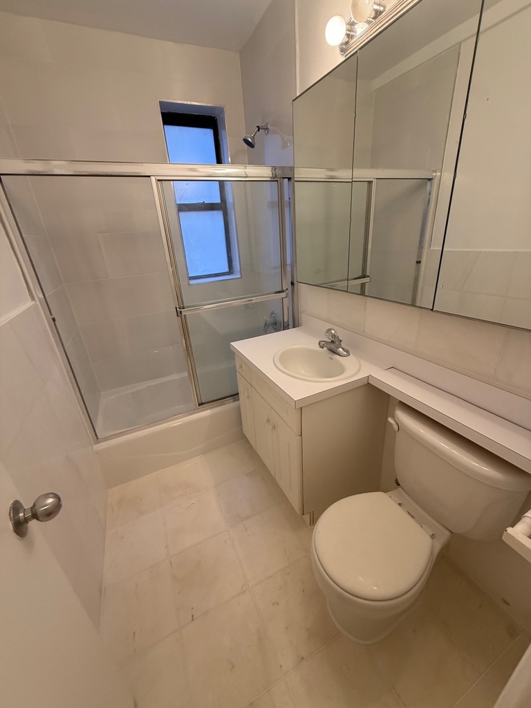 East 88th  - Photo 6