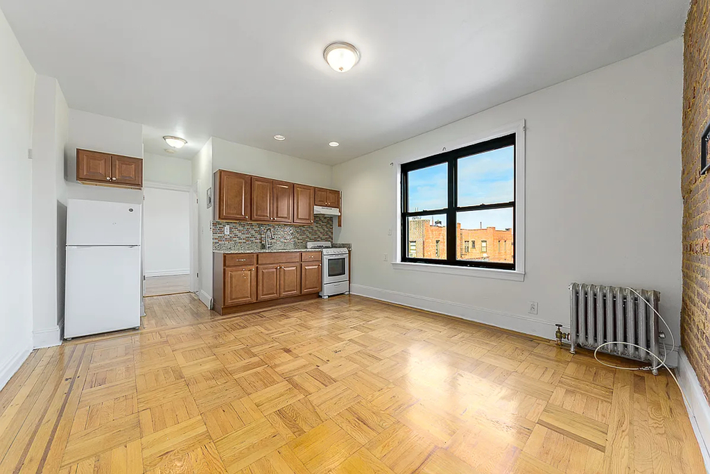 32-40 93rd Street - Photo 1
