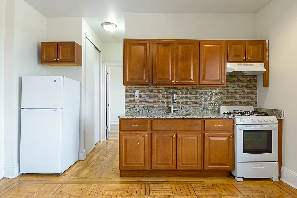 32-40 93rd Street - Photo 3