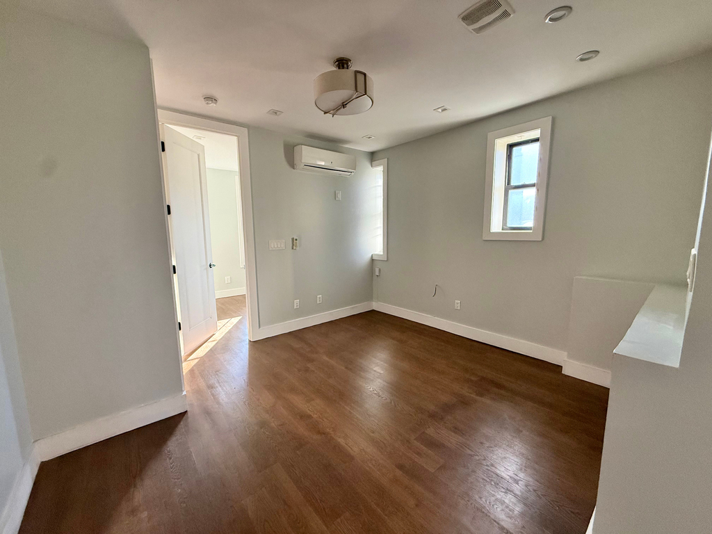 6704 60th Street - Photo 2