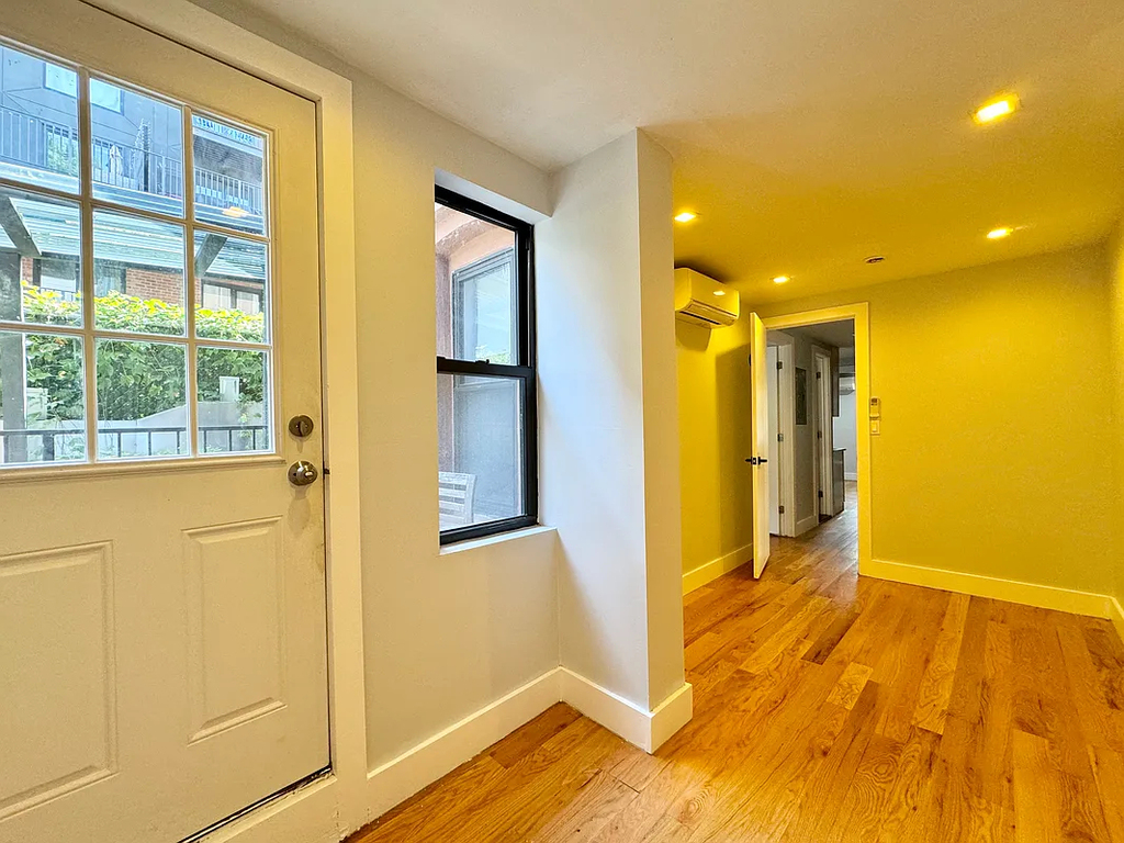 223 Halsey Street - Photo 2