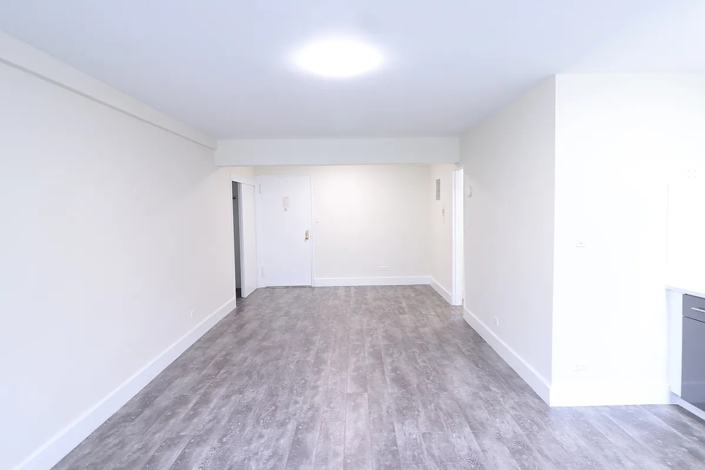 132-45 Maple Avenue - Photo 2