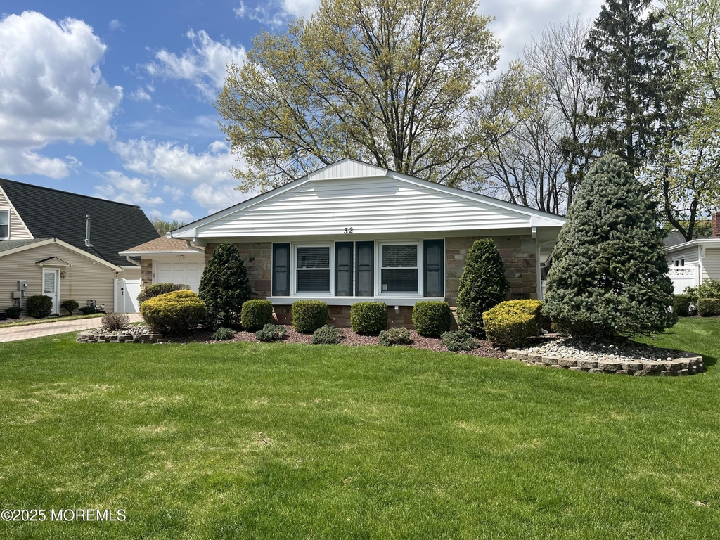 32 Idlewild Lane - Photo 0