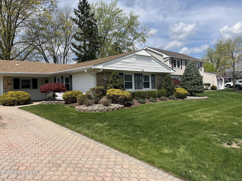 32 Idlewild Lane - Photo 1