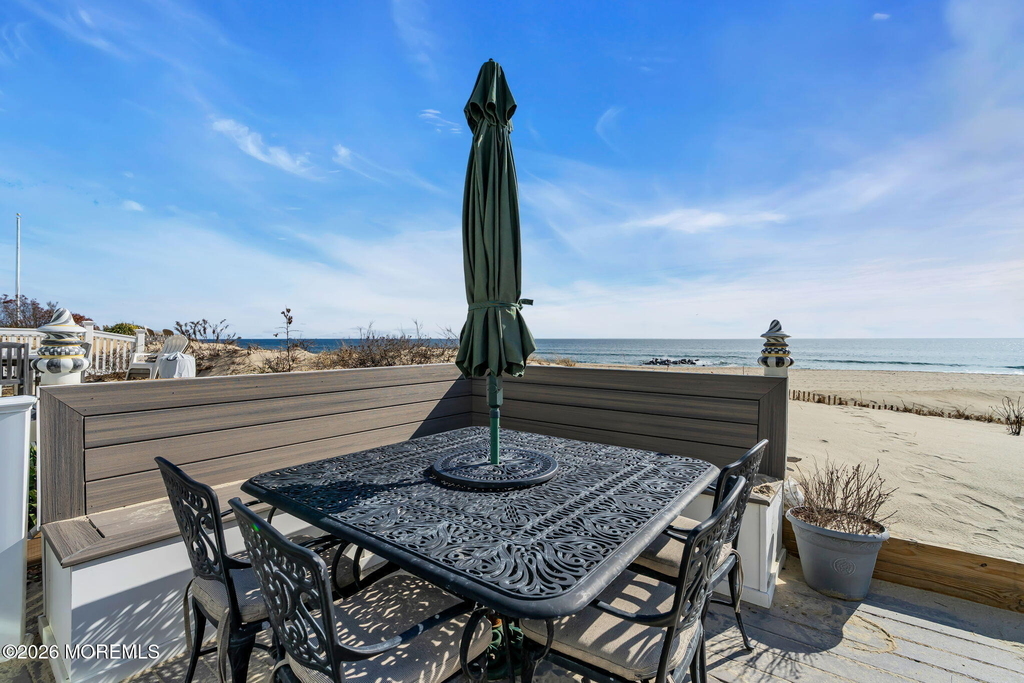 55 Beach Front - Photo 13