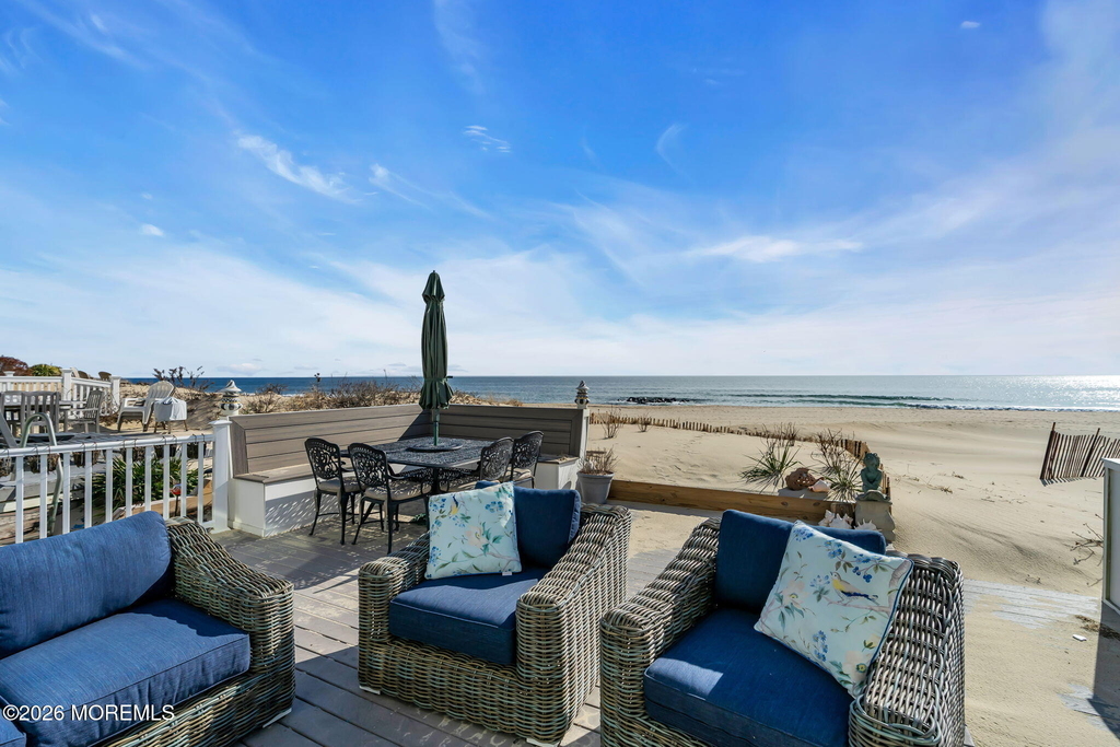 55 Beach Front - Photo 2