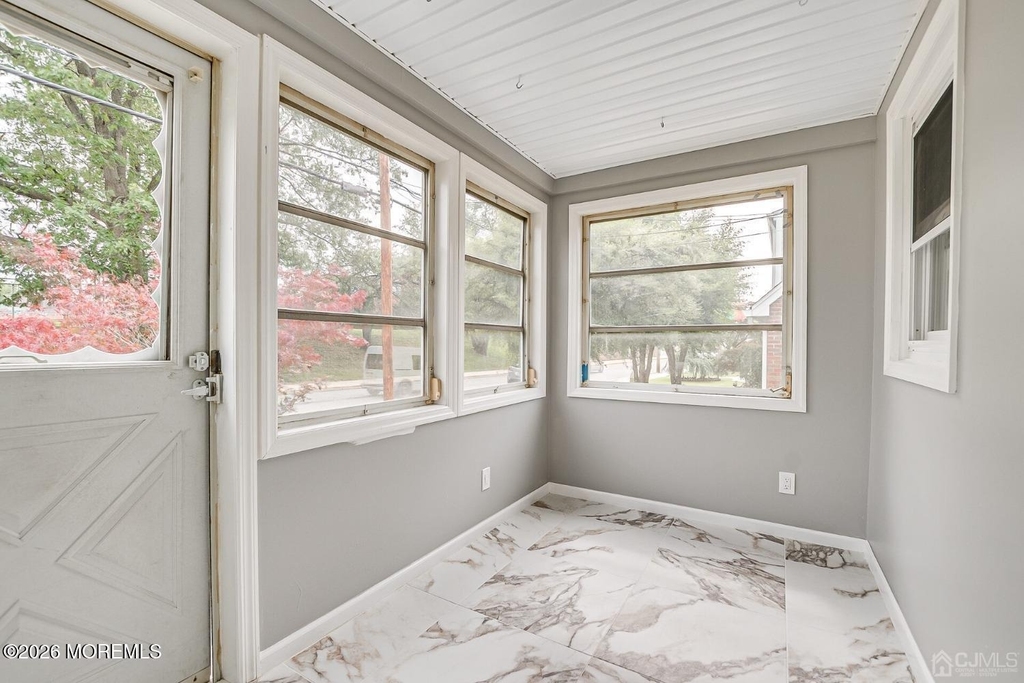 48 Johnson Place - Photo 4