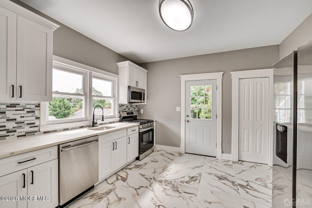 48 Johnson Place - Photo 12