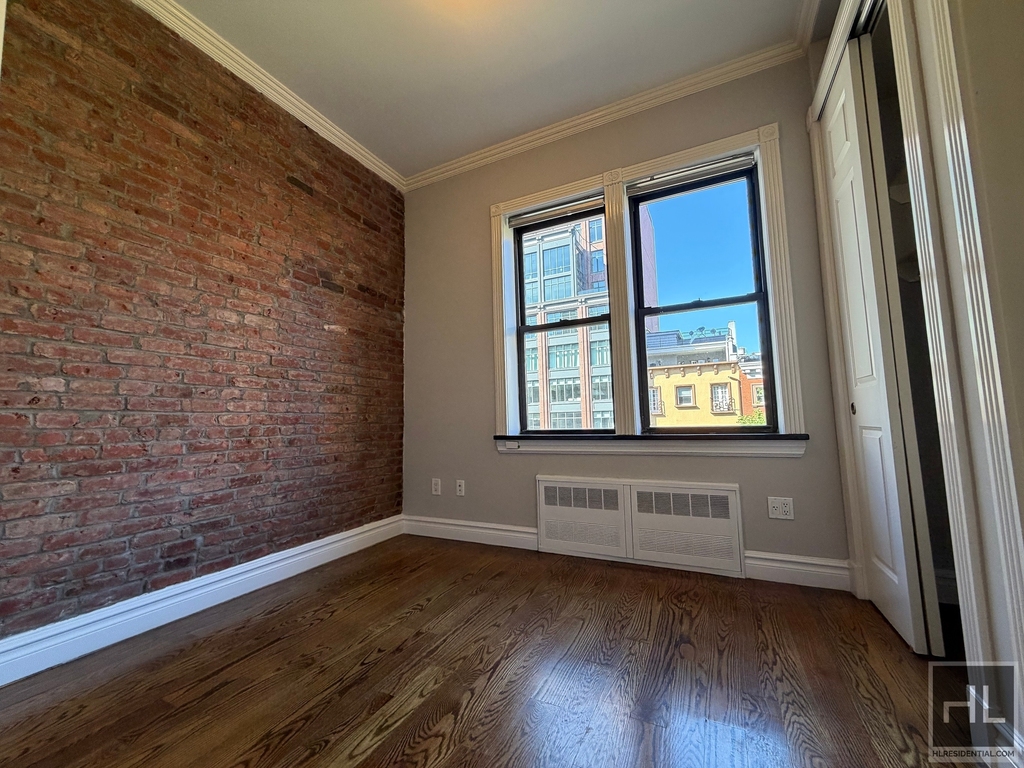 West 14 Street - Photo 0