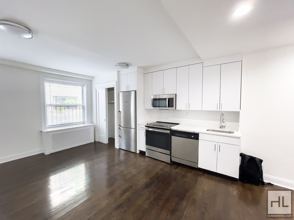 East 37 Street - Photo 1