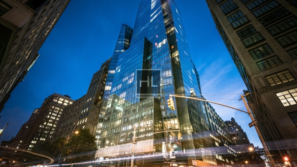 East 28th Street - Photo 4