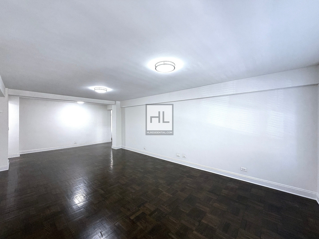 Beekman Place - Photo 2