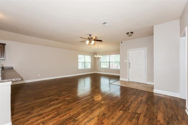 610 Canvas Court - Photo 1