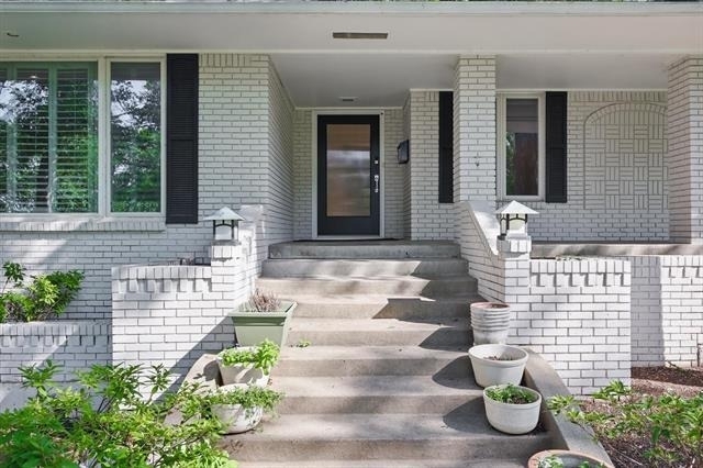 7508 Baxtershire Drive - Photo 2