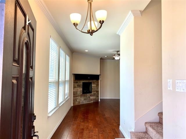 621 Fleming Street - Photo 2