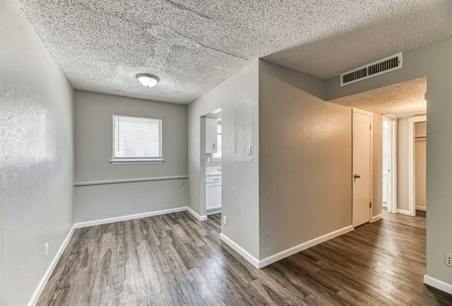 5315 Columbia Avenue - Photo 4