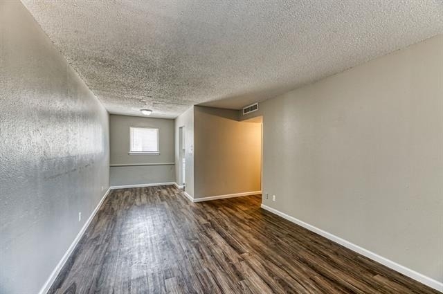 5315 Columbia Avenue - Photo 3