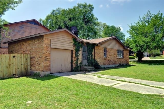 1517 Mary K Lane - Photo 0