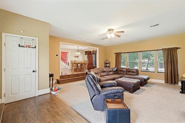 1020 Young Trail - Photo 4