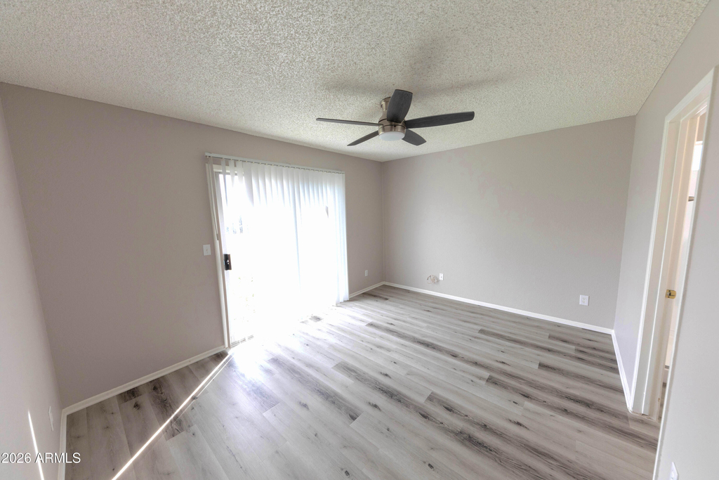 10713 W Campbell Avenue - Photo 14